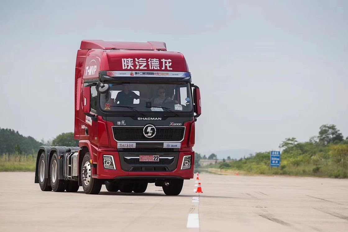 WP12.460E50 ইঞ্জিন এবং সাধারণ বায়ু ফিল্টার দিয়ে সজ্জিত SHACMAN X5000 ট্র্যাক্টর হেড 6x4 460HP ইউরোভি রেড ট্রাক ট্র্যাক্টর হেড