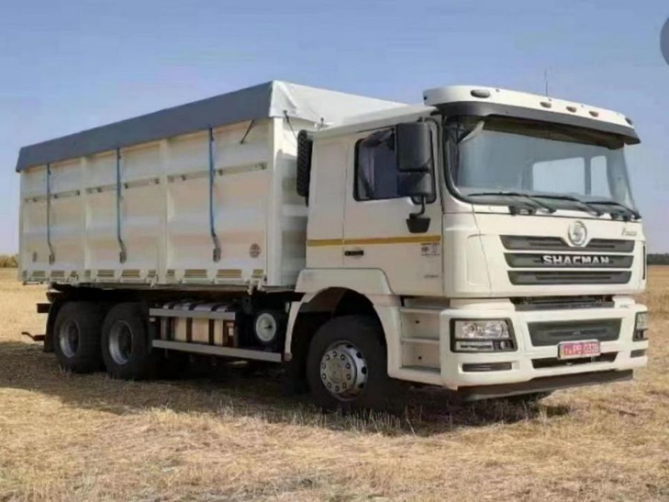 SHACMAN F3000 380HP 6x4 ট্র্যাক্টর ট্রাক ইউরোই 10 চাকা ডাম্প ট্রাক WEICHAI ইঞ্জিন