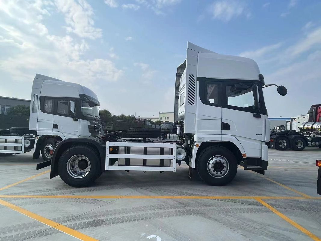 SHACMAN X3000 4x2 ট্র্যাক্টর ট্রাক 430Hp পরিবেশগতভাবে বন্ধুত্বপূর্ণ ইউরো II 6 টি টায়ারের সাথে