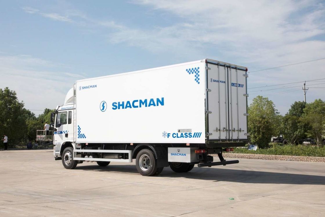 SHACMAN L3000 ভ্যান কার্গো ট্রাক 4x2 340hp ট্রাক 290hp ইউরো II সাদা 6 চাকা কার্গো ট্রাক